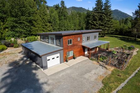 925 Lower Pack River Rd, Sandpoint, Idaho 83864, HOA KỲ