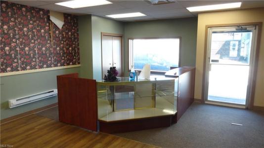 598 Carolina Ave #Right, Chester, 西弗吉尼亚州 26034, 美国