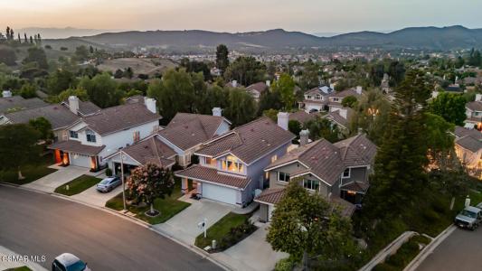 717 Warrendale Street, Simi Valley, קליפורניה 93065, ארצות הברית של אמריקה