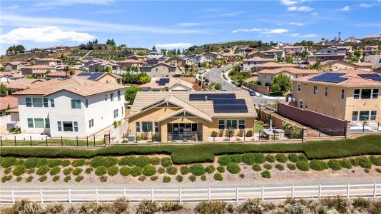 33303 Barmetta Lane, Temecula, California 92592