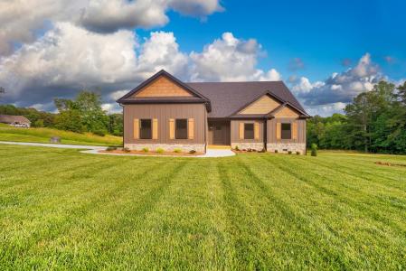 40 Ellie Way, Ellijay, Georgia 30536, USA