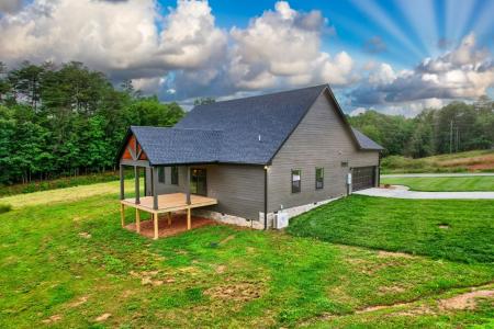 40 Ellie Way, Ellijay, Georgia 30536, USA