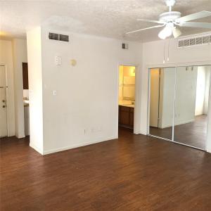 2021 Spenwick Drive Unit #511, Houston, Texas 77055