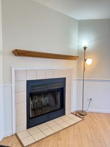 9250 Beloit Avenue , 305, Bridgeview, Illinois 60455