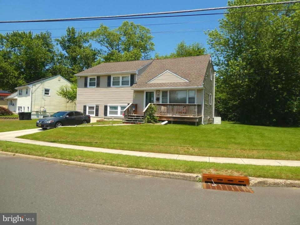 2 Pineview Ave, BERLIN, New Jersey 08009, Amerika Birleşik Devletleri