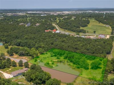 3881 Oak Timber Drive, Tulsa, Oklahoma 74131