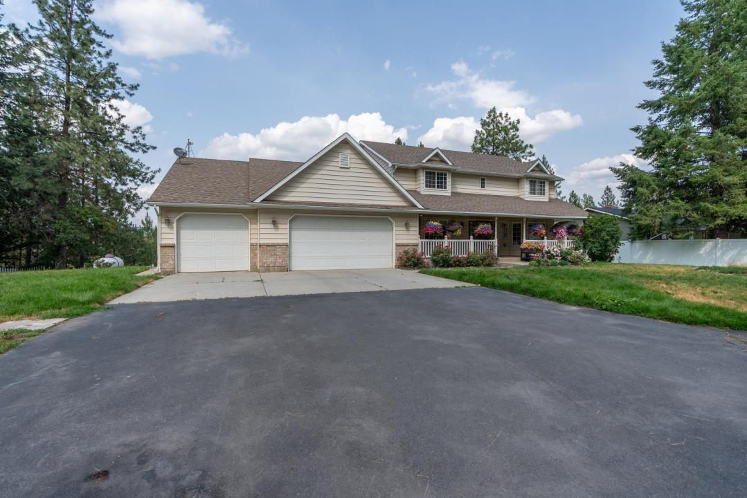 15308 W Bluegrass Rd, Nine Mile Falls, Вашингтон 99026, Соединенные Штаты