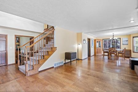 15308 W Bluegrass Rd, Nine Mile Falls, Вашингтон 99026, Соединенные Штаты
