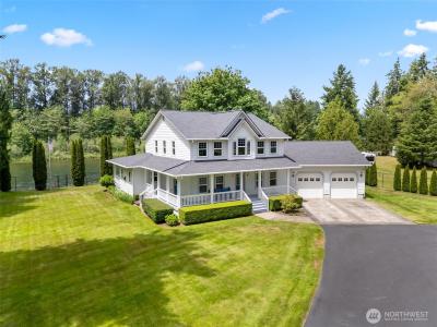 253 Green Water Drive, Toledo, Washington 98591, USA