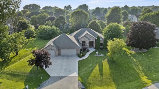 N8387 Royce Court, Menasha, Wisconsin 54952, USA