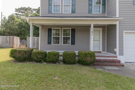 101 Republic Court, Jacksonville, North Carolina 28540