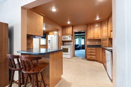 17 2nd Avenue NW, Elbow Lake, Minnesota 56531, USA