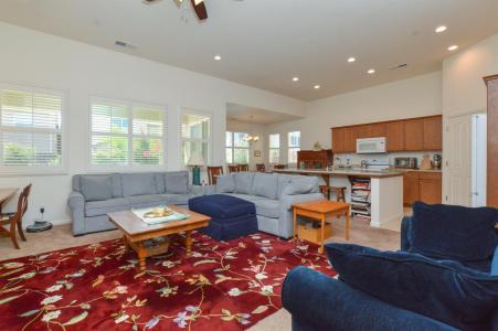 1056 Encino Avenue, Clovis, Californie 93619, États-Unis