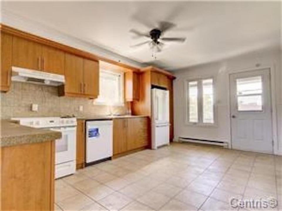 3  23e Avenue O., Blainville, Quebec J7C 1E8, Canada