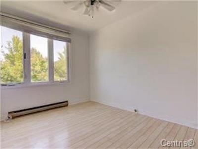 3  23e Avenue O., Blainville, Quebec J7C 1E8, Canada