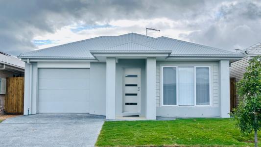 14 Lunar Street, Flagstone, QLD 4280, Australia