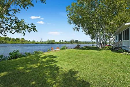 487 Ch. des Outaouais, L'Île-du-Grand-Calumet, Quebec J0X 1J0, Kanada