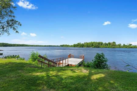 487 Ch. des Outaouais, L'Île-du-Grand-Calumet, Quebec J0X 1J0, Kanada
