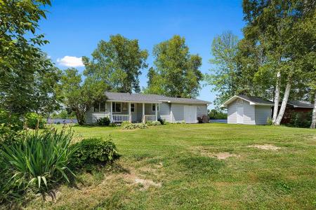 487 Ch. des Outaouais, L'Île-du-Grand-Calumet, Quebec J0X 1J0, Kanada