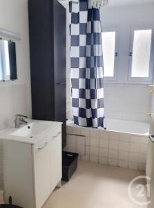 Auxerre, Bourgogne 89000, France