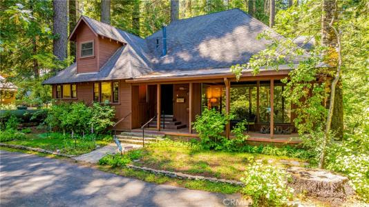 1173 Railroad Lane, Fish Camp, California 93623, USA