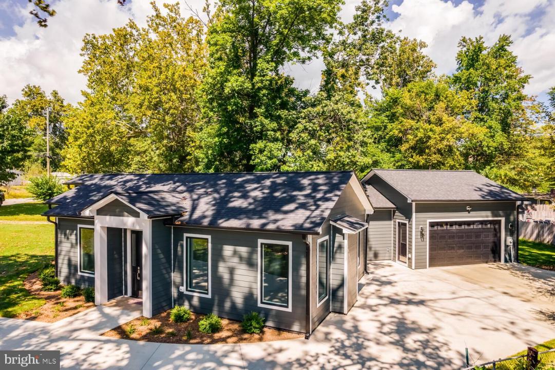 13711 Joyce Road, Woodbridge, Virginia 22191