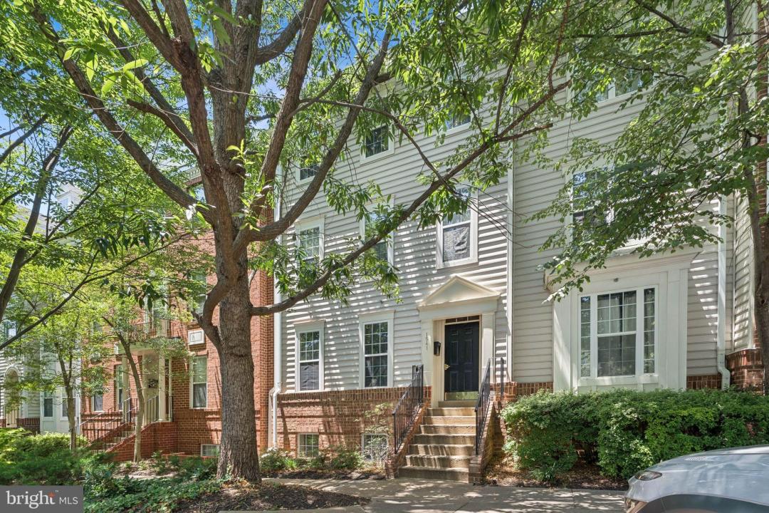 1541 Northern Neck Drive Unit# 202, Vienna, Вирджиния 22182, Соединенные Штаты