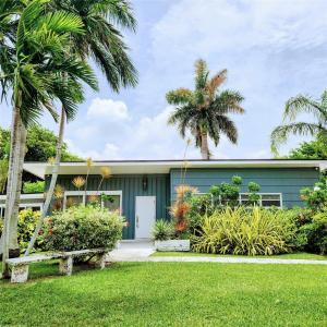 1625 S Palmway , Lake Worth, Florida 33460, USA