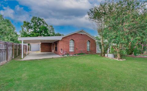 810 Roosevelt Street, Sealy, Teksas 77494, Amerika Birleşik Devletleri