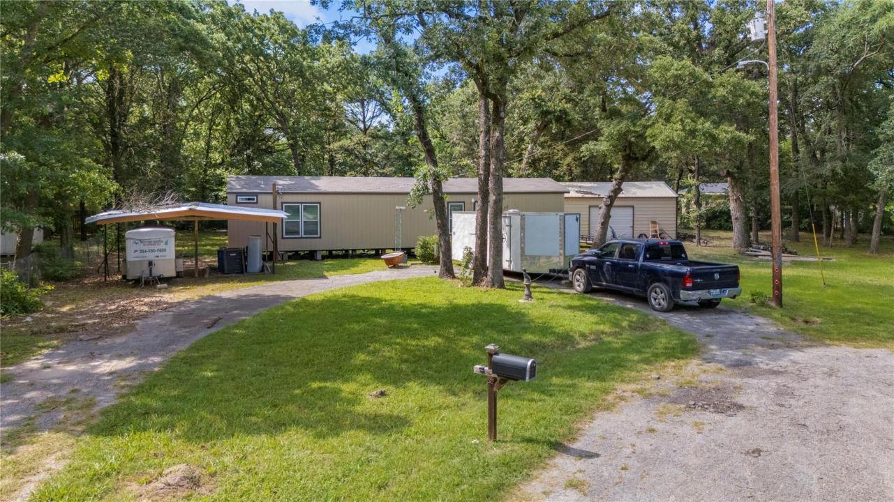 10268 Tanglewood Circle, Wills Point, Texas 75169