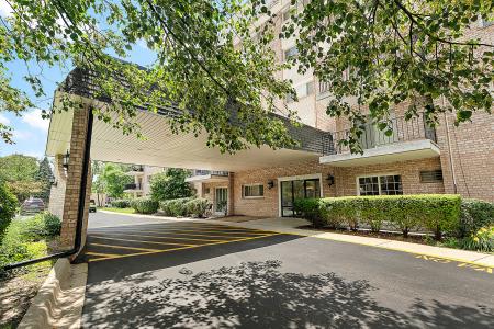 1000 S Lorraine Road , 110, Wheaton, 伊利诺斯州 60189, 美国