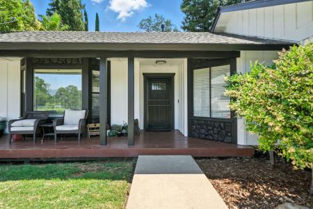 1683 Lakeside Dr, Redding, California 96001