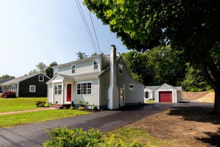 8 & 8 1/2 Braunecker, Plymouth, Massachusetts 02360, USA