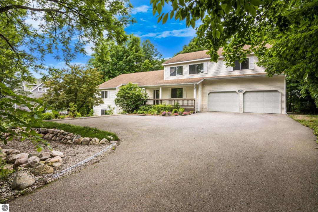 965 Shamrock Lane, Traverse City, 미시건 49696, 미국
