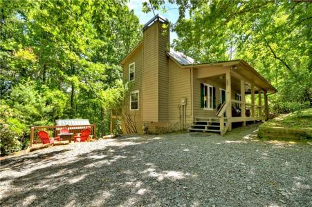 276 Pine Ridge Road, Ellijay, Georgia 30536