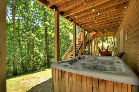 276 Pine Ridge Road, Ellijay, Georgia 30536, USA