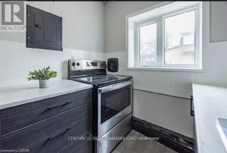 871 ADELAIDE STREET, London East (east B), Ontario N5Y 2M2, Canadá