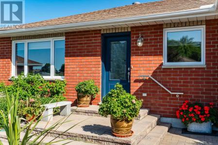 17 CHARLES STREET, Penetanguishene, Ontario L9M 2G6, Canadá