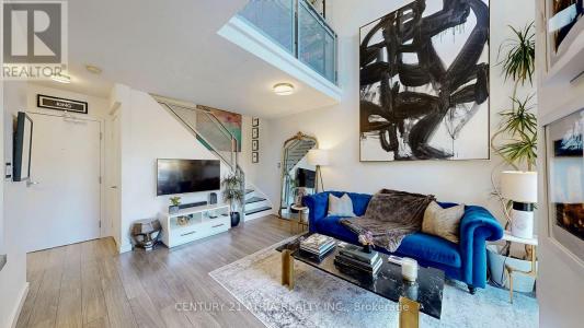 800 KING STREET WEST, Toronto (niagara), Ontario M5V 3M7, Kanada