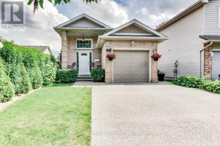 11 BANBURY ROAD, London South (south T), Ontario N5Z 5E8, Canadá