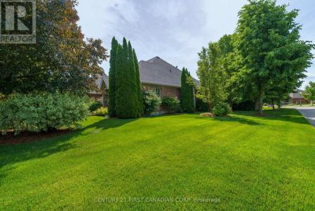 2091 VALLEYRUN BOULEVARD, London North (north R), 安大略省 N6G 5M7, 加拿大