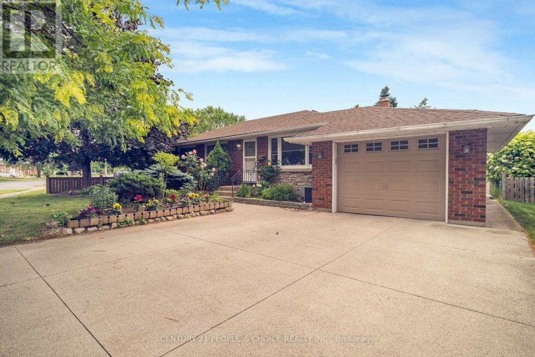 385 GRANTHAM AVENUE, St. Catharines (carlton/bunting), Ontario L2M 5B1, Canada