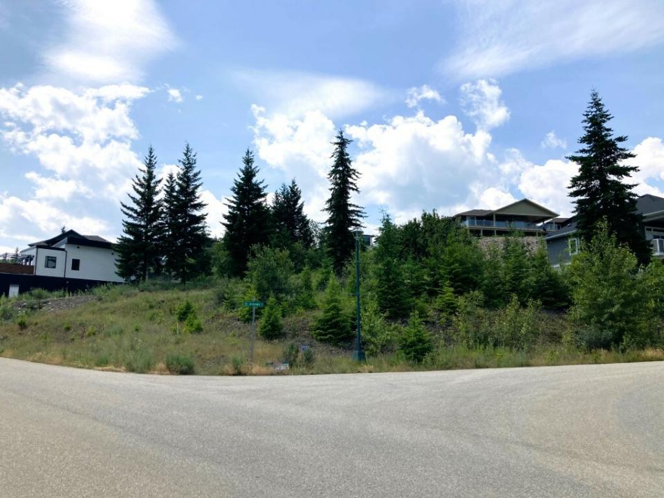 2555 HIGHLANDS DRIVE, Blind Bay, Colúmbia Britânica V0E 1H1, Canadá