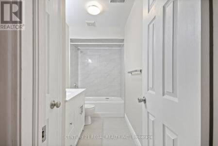 1117 QUEEN STREET EAST, Toronto (south Riverdale), Ontario M4M 1K9, Kanada