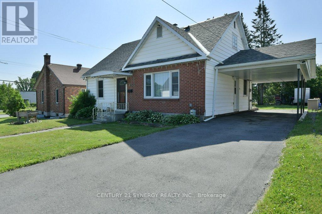 10 MCLACHLIN STREET SOUTH, Arnprior, Ontario K7S 2Y8, Canada