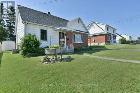 10 MCLACHLIN STREET SOUTH, Arnprior, Ontario K7S 2Y8, Canada