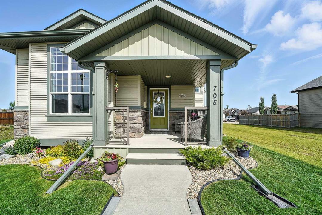 705 CYPRESS LANE, Springbrook, Alberta T4S 0E5, Canadá