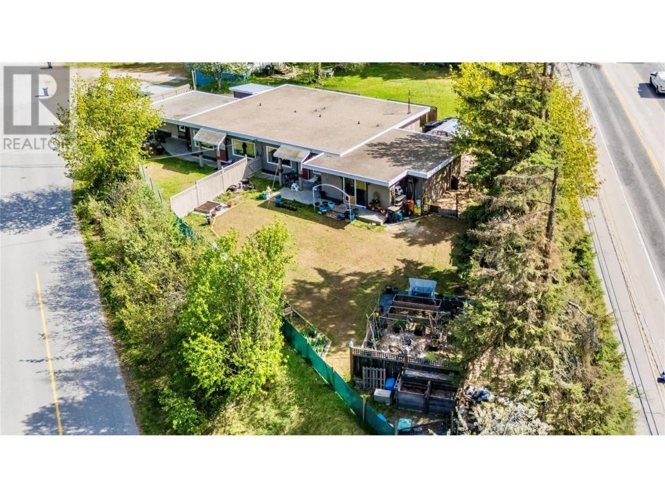 714 12TH STREET, Castlegar, 브리티시 컬럼비아주 V1N 2K3, 캐나다