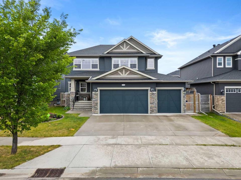 136 KINNIBURGH DRIVE, Chestermere, Alberta T1X 0T8, Kanada