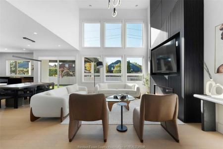 532 MOUNTBATTEN CRESCENT, Windsor, Ontario N8P 0G1, Canadá